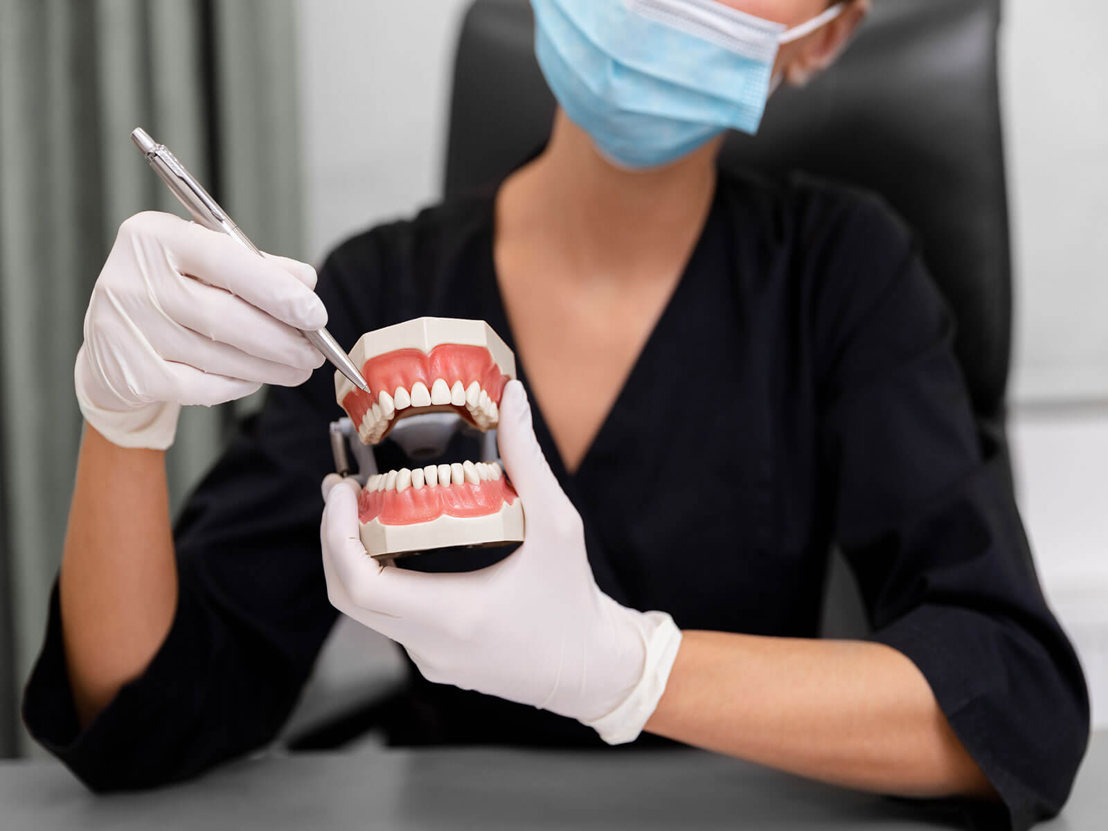 Permanent Dentures vs. Dental Implants